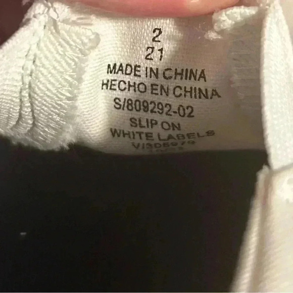 Old Navy, Children’s White Slip-On Shoes, Sz 2 - Picture 6 of 6